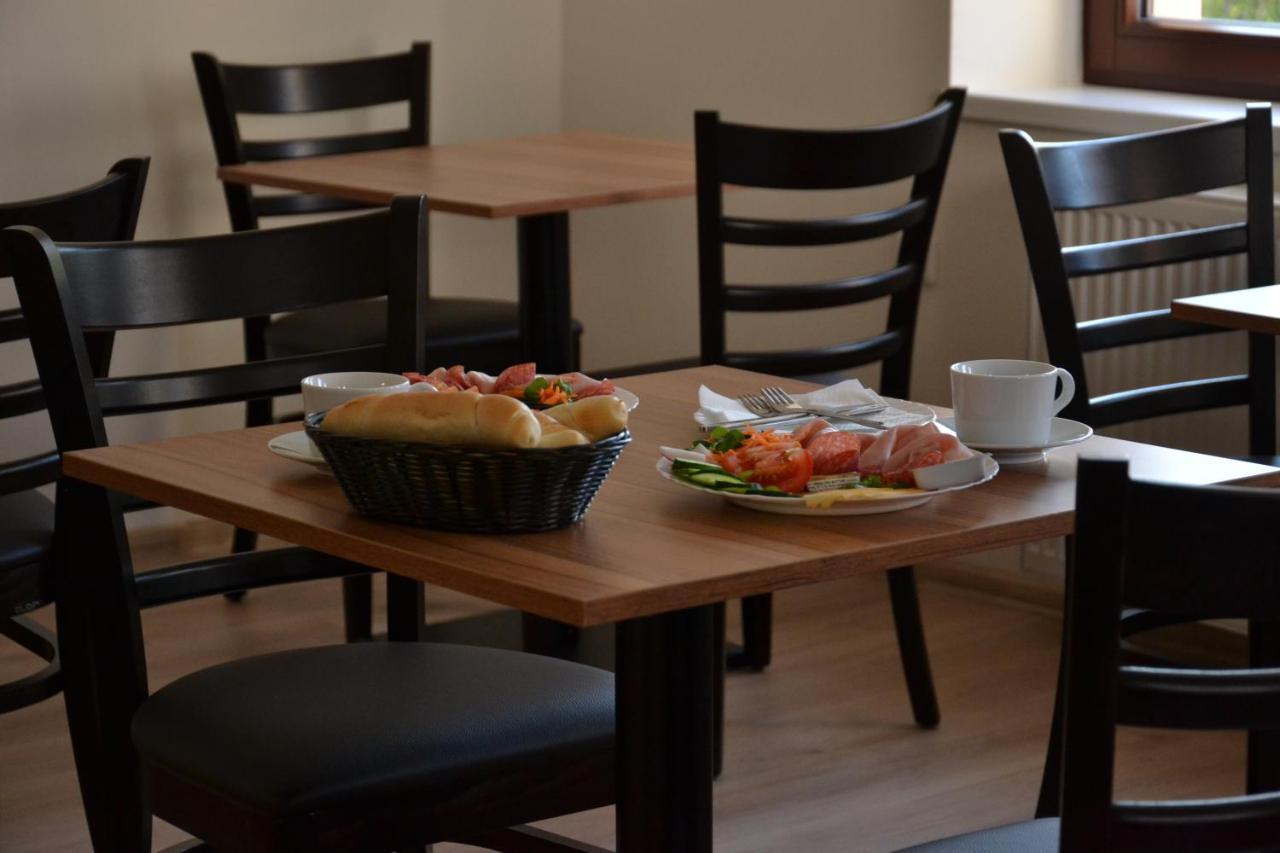 Hotel Decin Na Skrivance 외부 사진